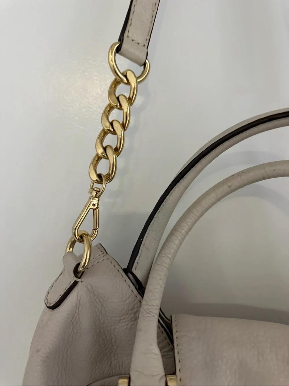 Michael Kors Beige Leather Shoulder Bag with Gold Hardware
